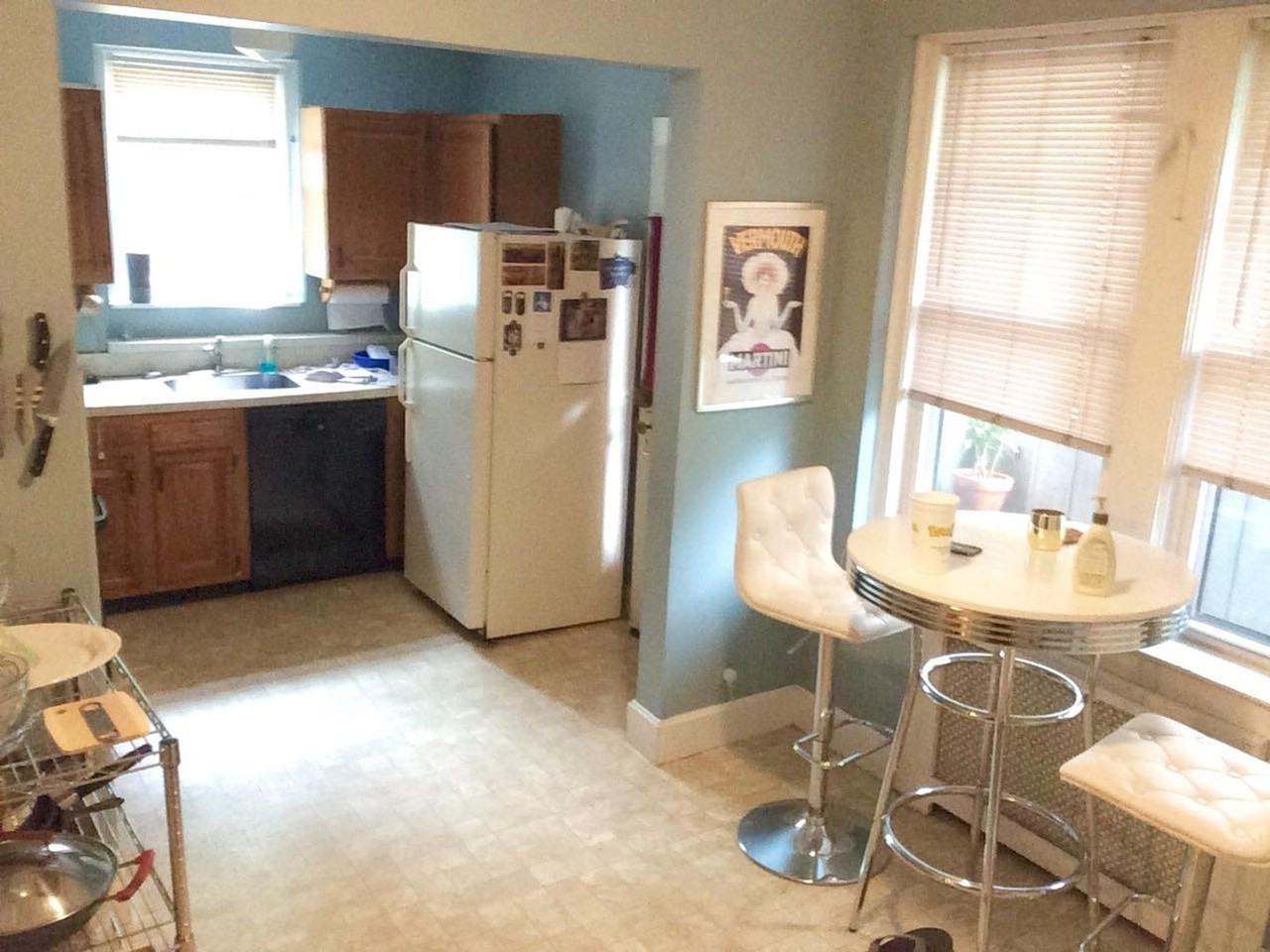 255 Kelton St - Photo 5 of 8