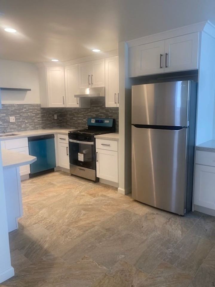 1252 11th St #205 - Photo 4 of 14