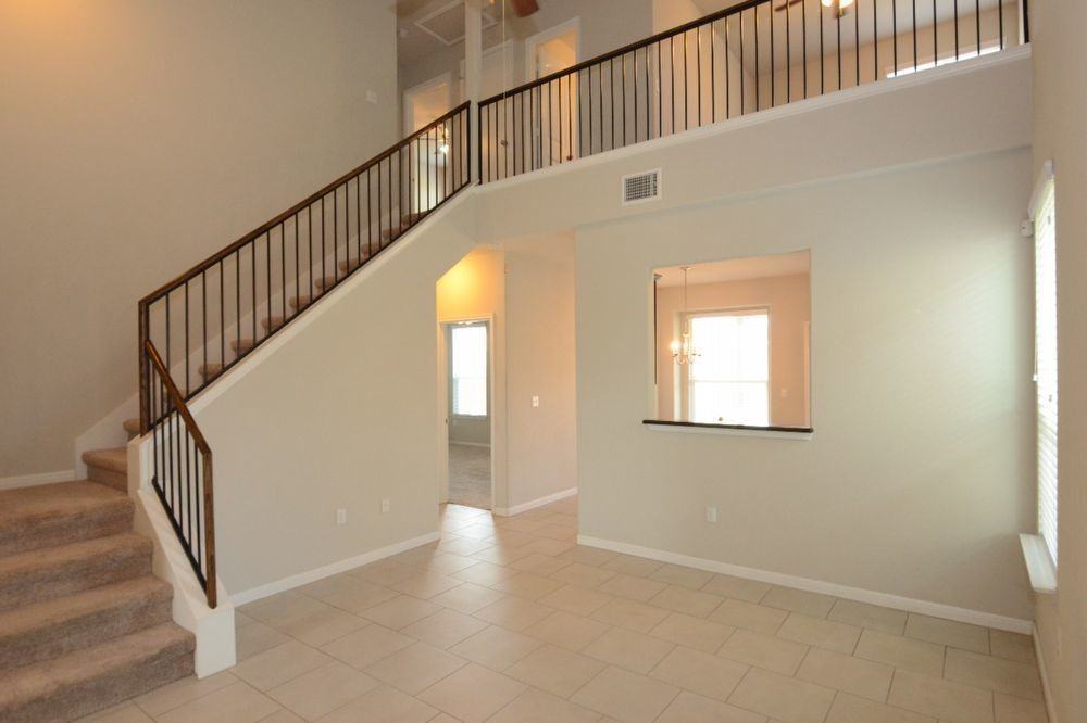 360 Purple Martin Ave - Photo 4 of 25