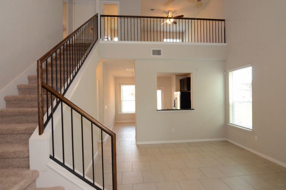 360 Purple Martin Ave - Photo 5 of 25
