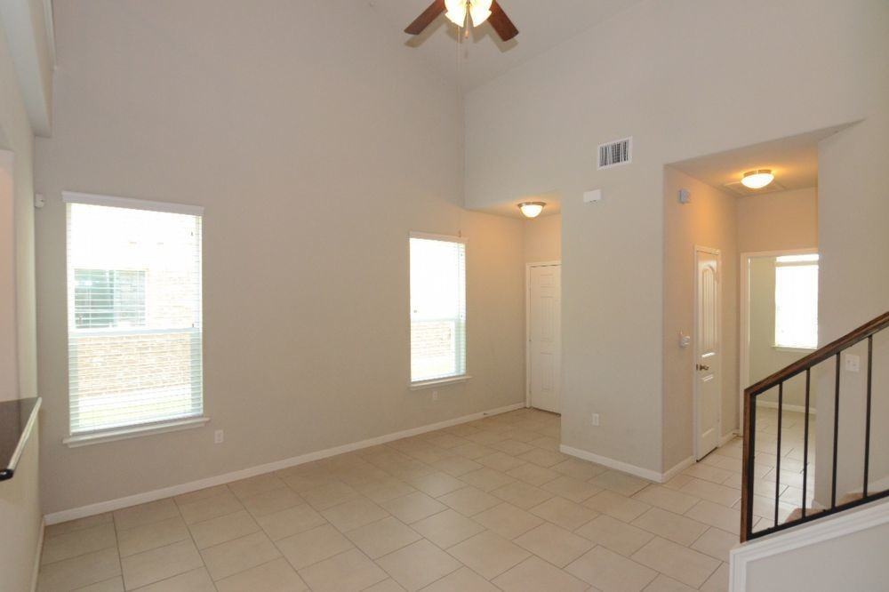 360 Purple Martin Ave - Photo 6 of 25