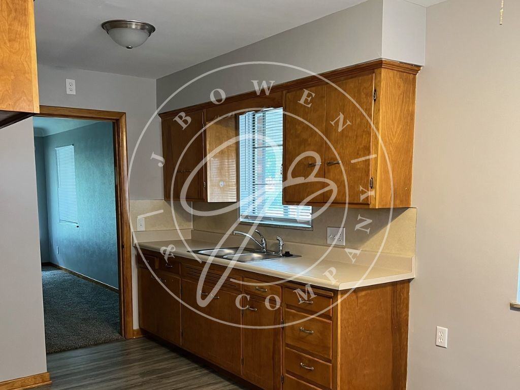 2344 Ward St - Photo 3 of 13