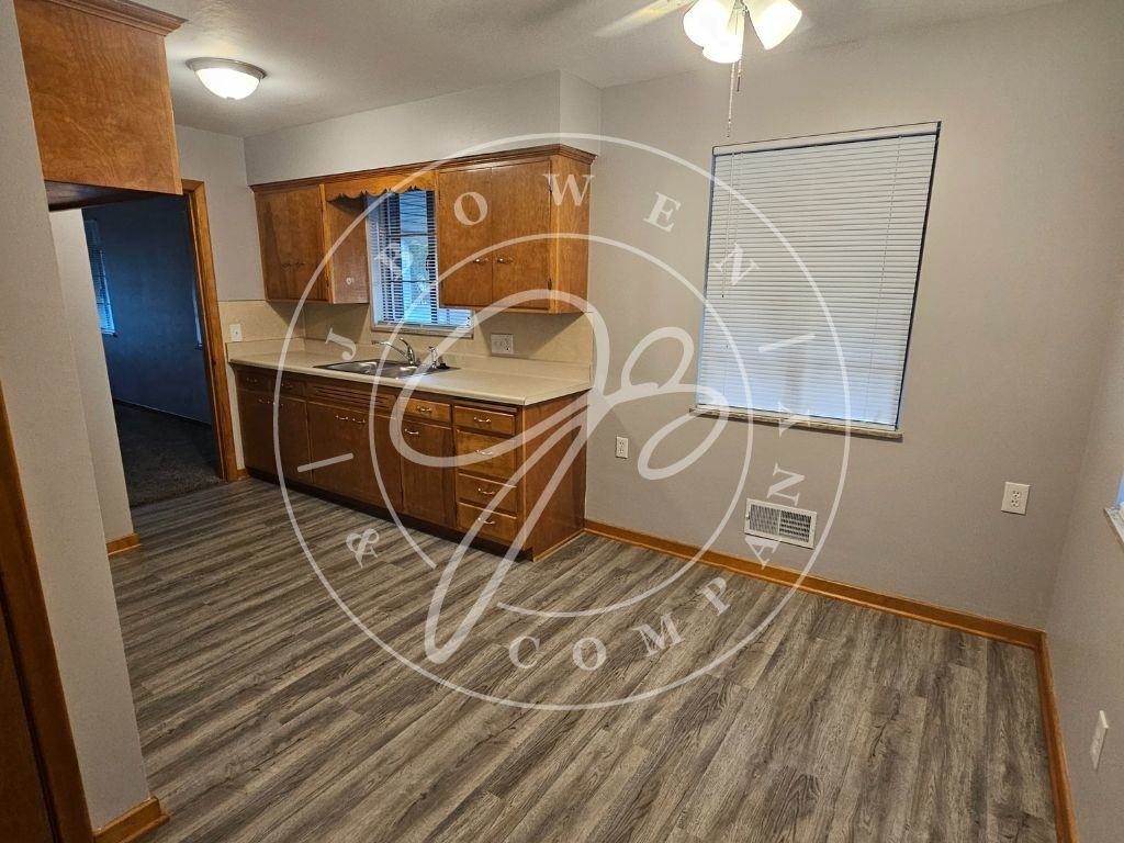 2344 Ward St - Photo 5 of 13