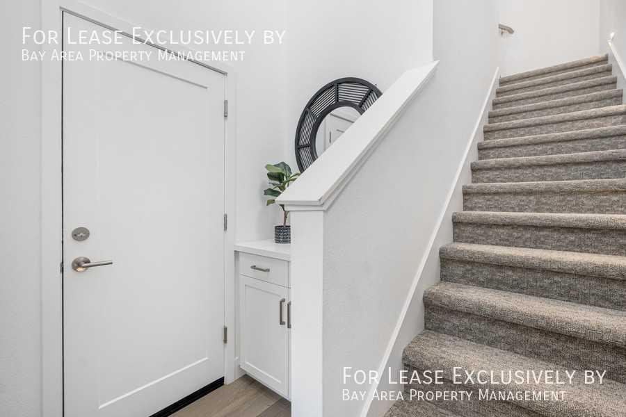 15004 Briggs Ct - Photo 3 of 24