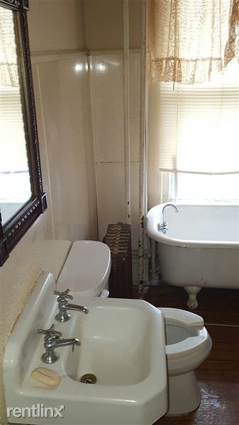 1655 N Humboldt Ave - Photo 2 of 6