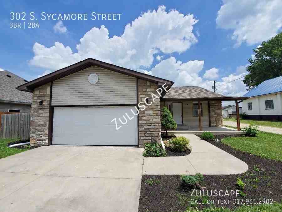 302 S Sycamore St - Photo 2 of 33
