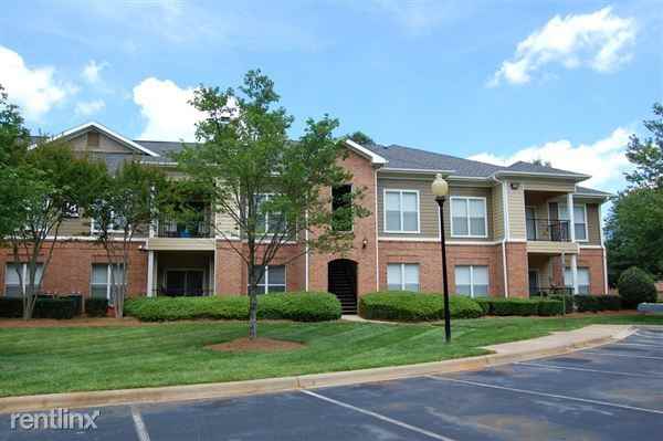 8209 Shadow Oaks Dr - Photo 2 of 6