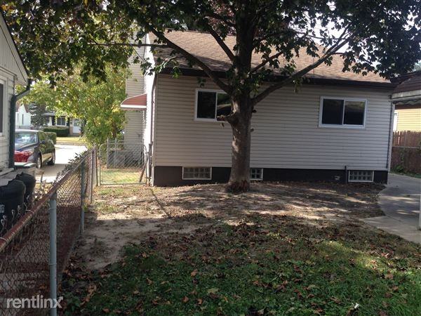 25160 Dale St - Photo 2 of 13