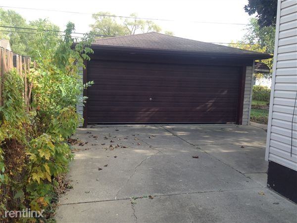 25160 Dale St - Photo 3 of 13