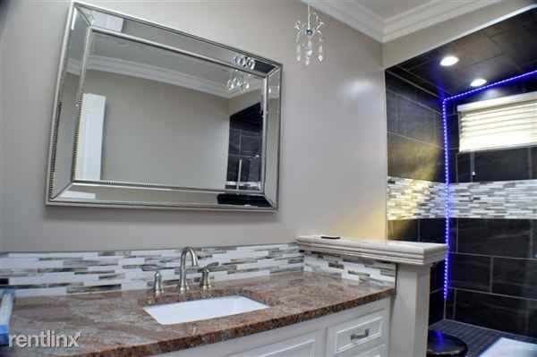 301 Minorca Way - Photo 2 of 28