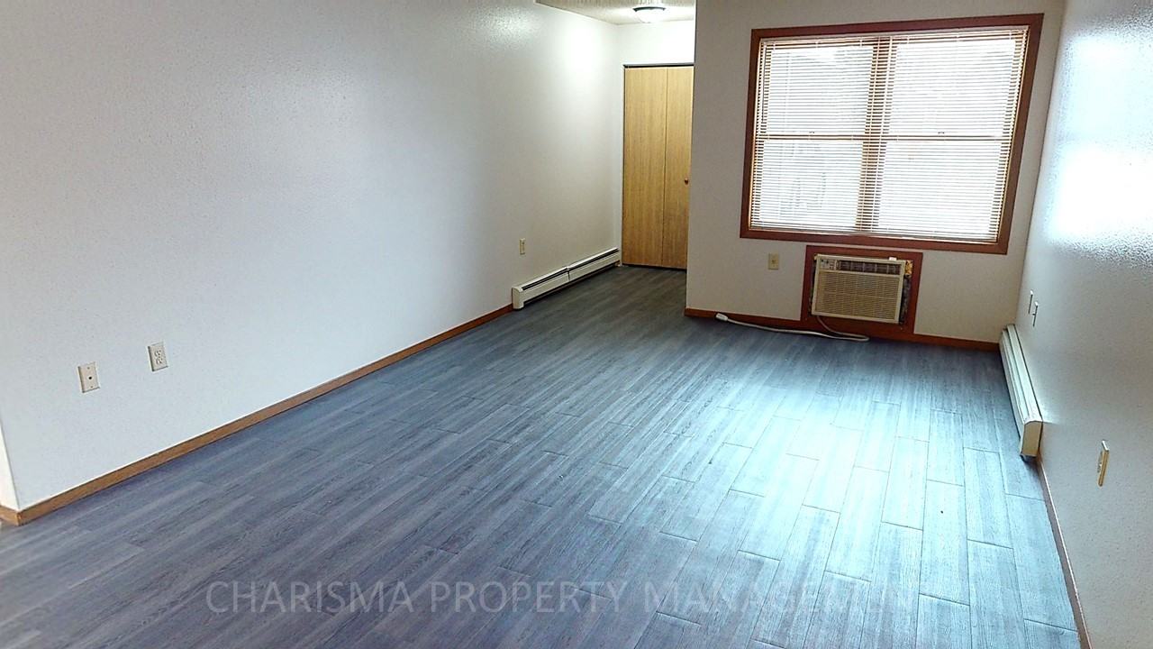 3506 South Sertoma Avenue #13 - Photo 3 of 16