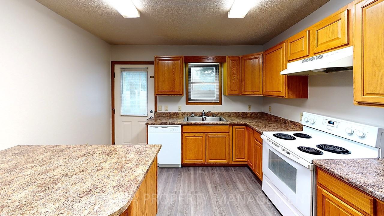 3506 South Sertoma Avenue #13 - Photo 7 of 16