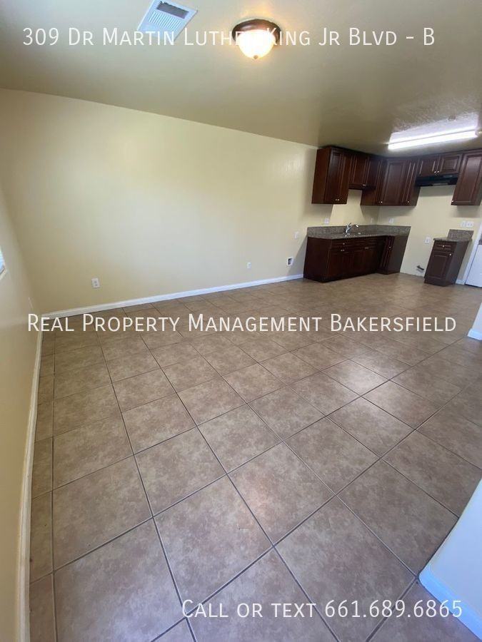309 Dr Martin Luther King Jr Blvd #B - Photo 3 of 15