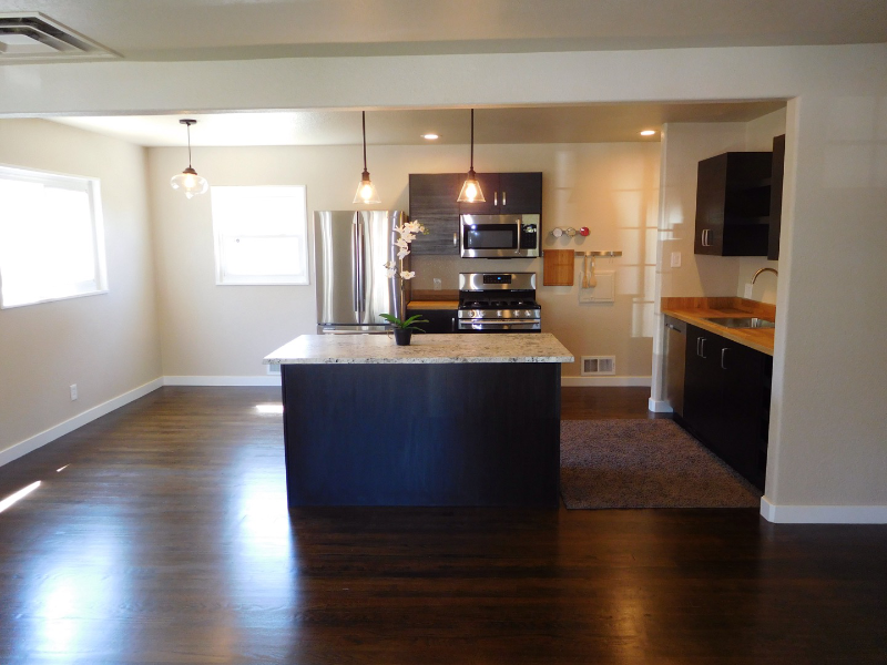 1399 Scranton St - Photo 4 of 17