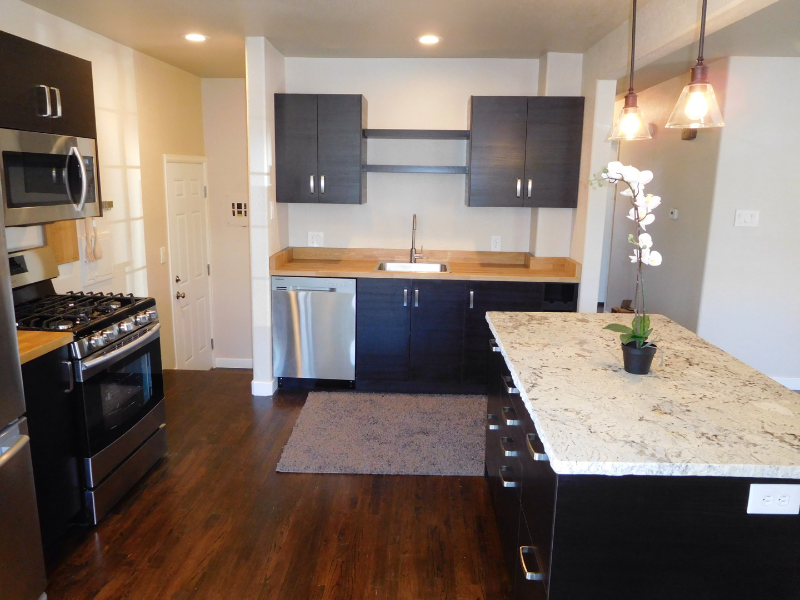 1399 Scranton St - Photo 5 of 17