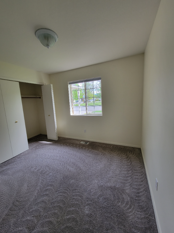 2223 Teal Dr - Photo 2 of 4
