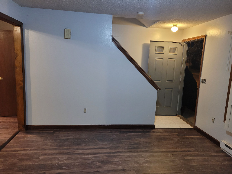 46 Biddle St - Photo 3 of 8