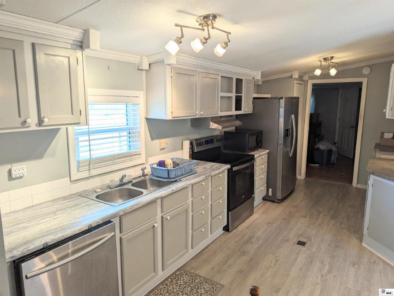 967 Sam Head Rd - Photo 3 of 18