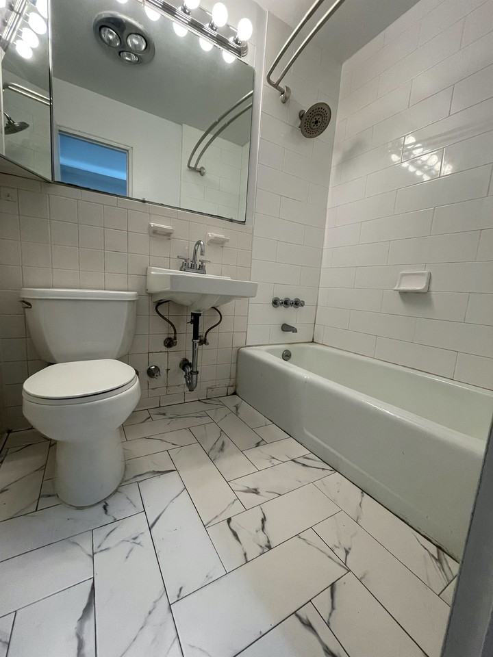 214 East 83rd Street - Photo 4 of 22