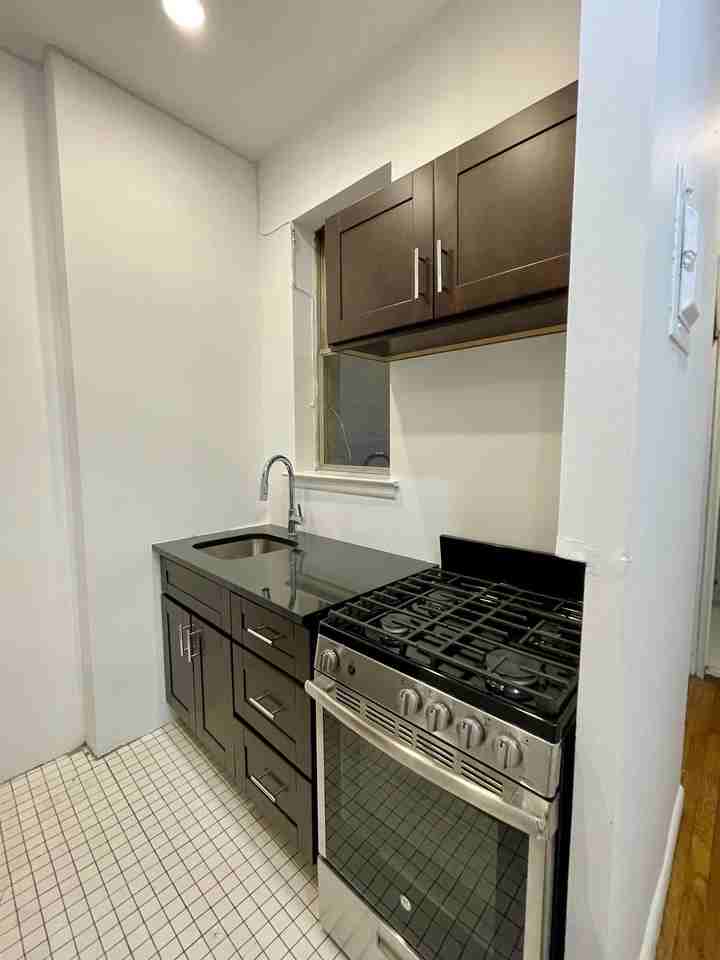 214 East 83rd Street - Photo 6 of 22