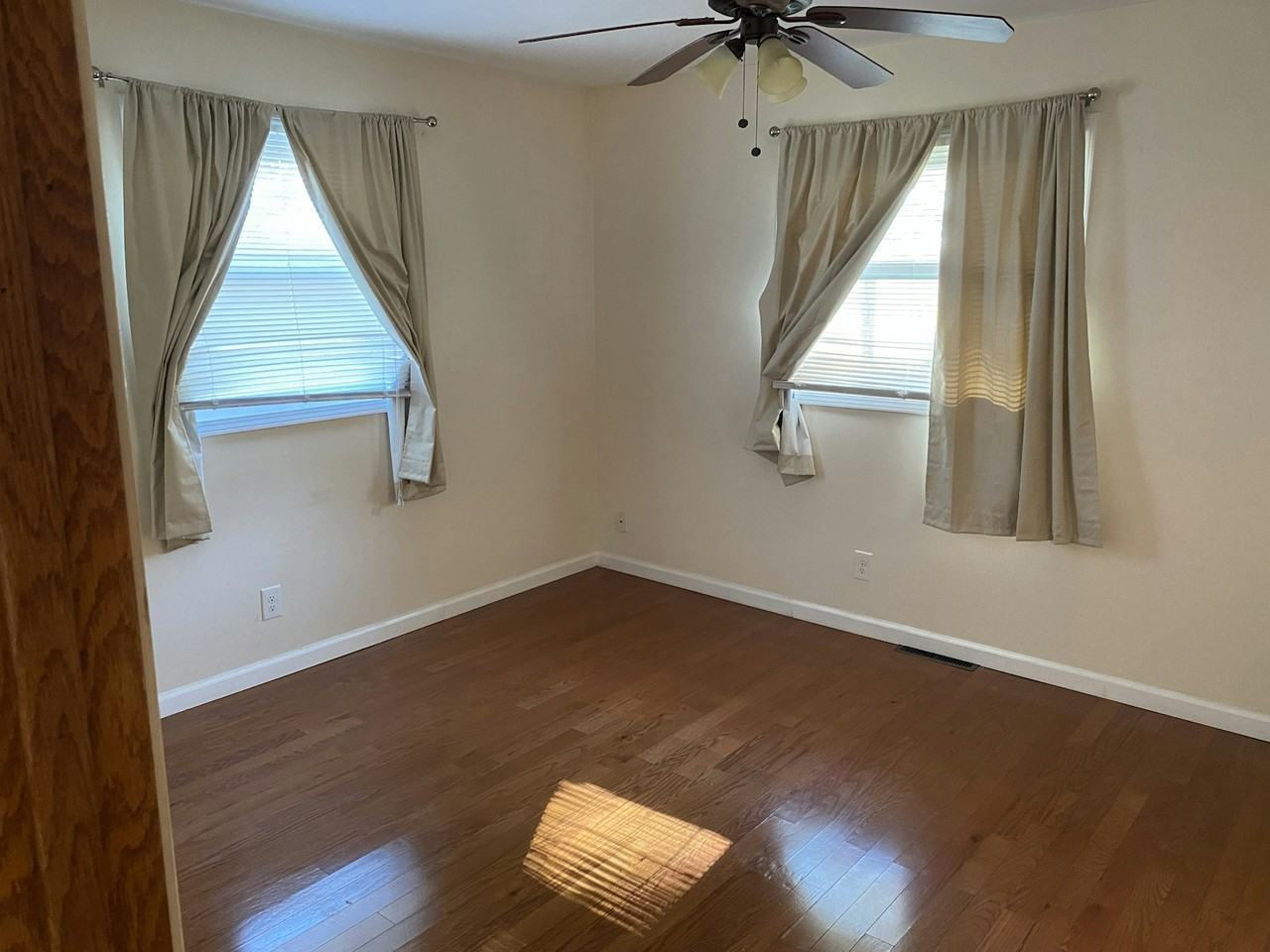 16200 Dobbins Drive - Photo 6 of 9