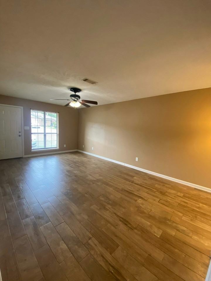 25 Dallas Lane, Unit B - Photo 7 of 7