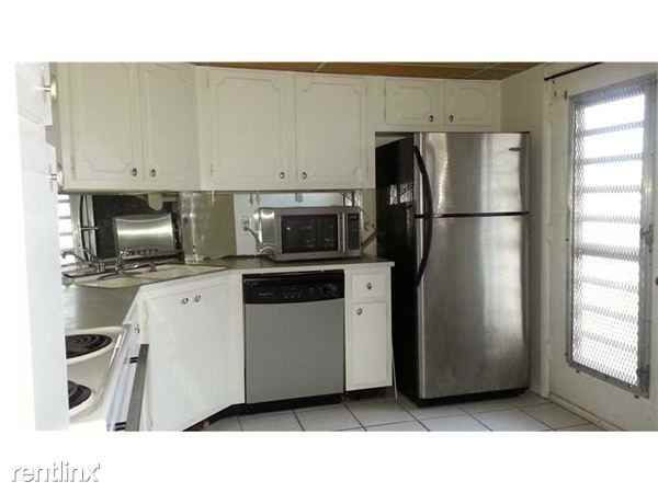 Garden Lakes Of Inverrary - Photo 2 of 8