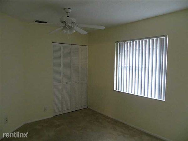 3700 Riverside Dr - Photo 2 of 9