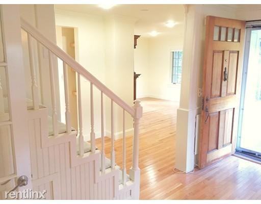 192 Southville Rd - Photo 3 of 10