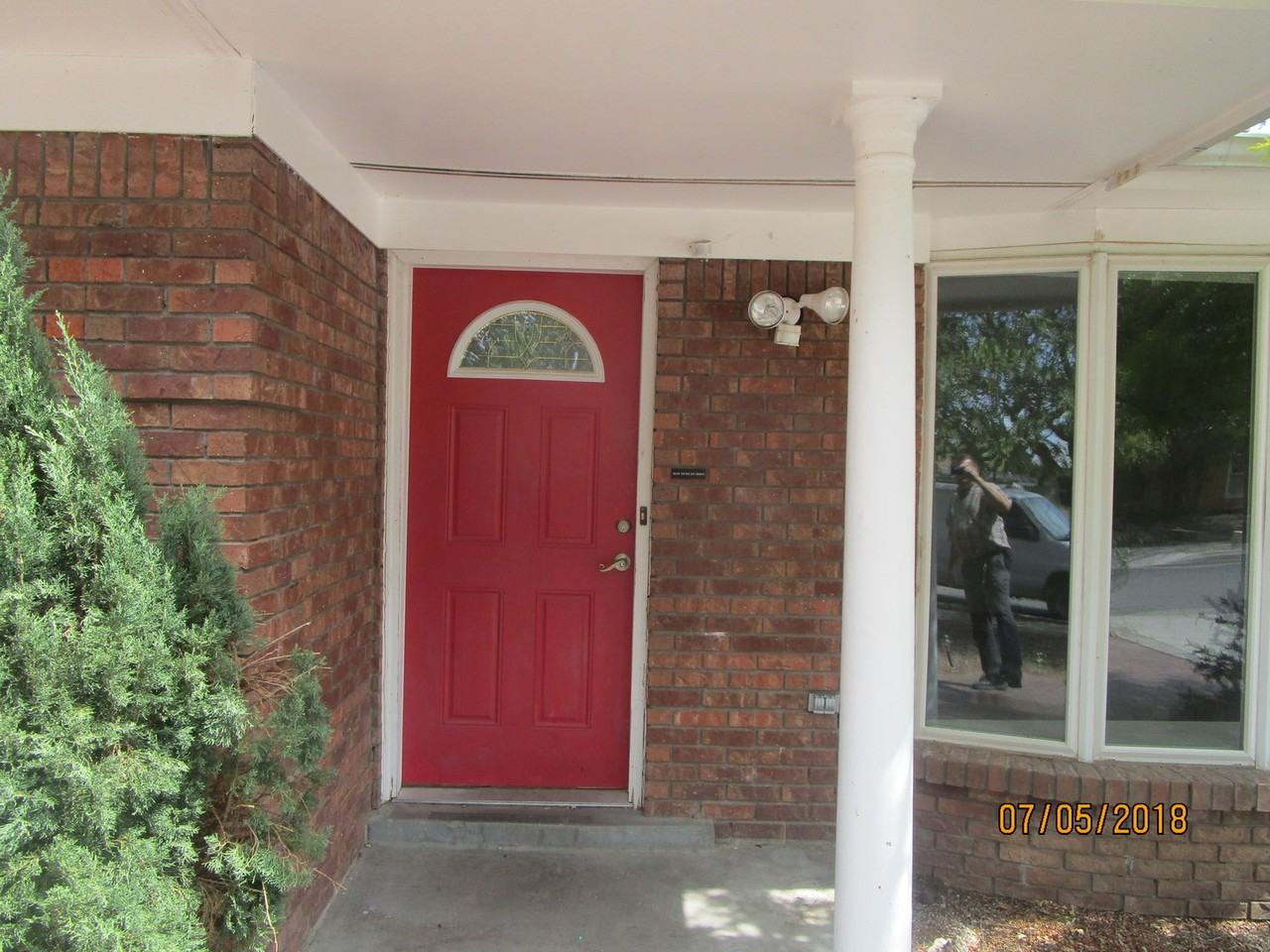 6717 Hensch Ave Ne - Photo 3 of 19