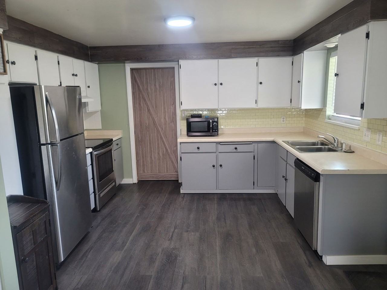 776 W Sage St - Photo 2 of 11