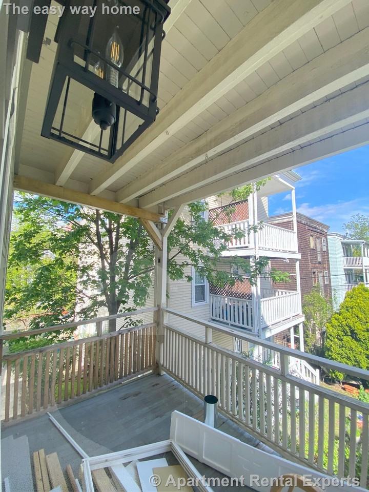 32 Putnam Ave #2 - Photo 7 of 11