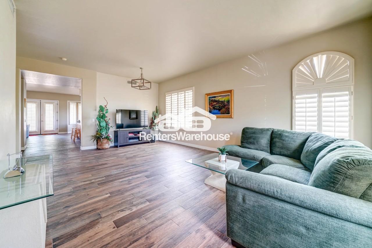 19318 N 62nd Dr - Photo 2 of 38