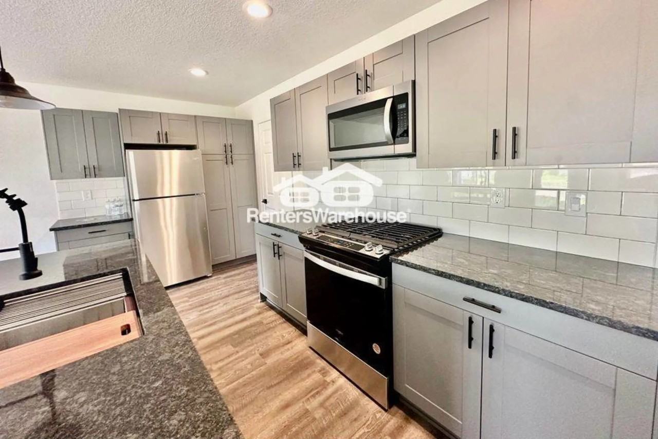 2107 Willis Ave - Photo 3 of 35