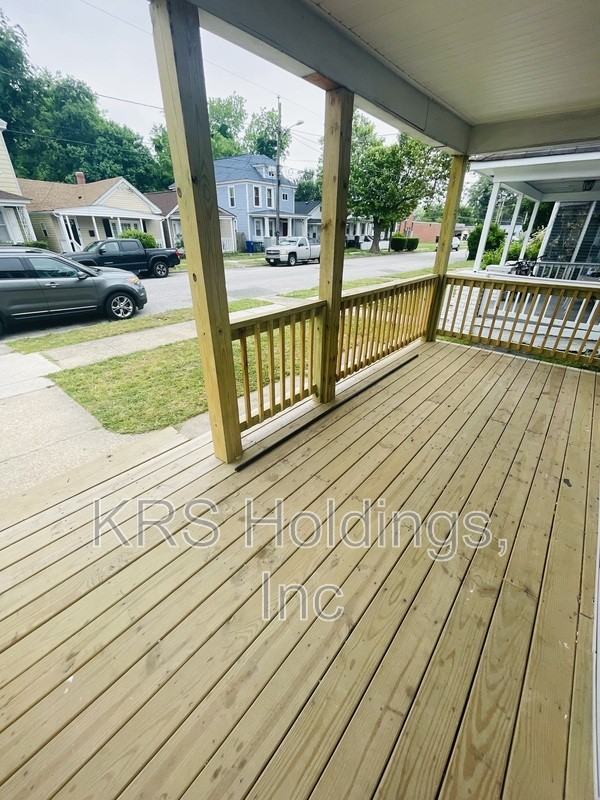 1223 31st St - Photo 5 of 7