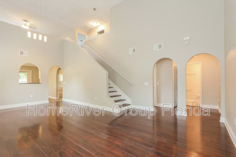 9351 Thorn Glen Rd - Photo 3 of 18
