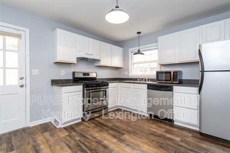 1931 Spring Station Dr - Photo 3 of 29