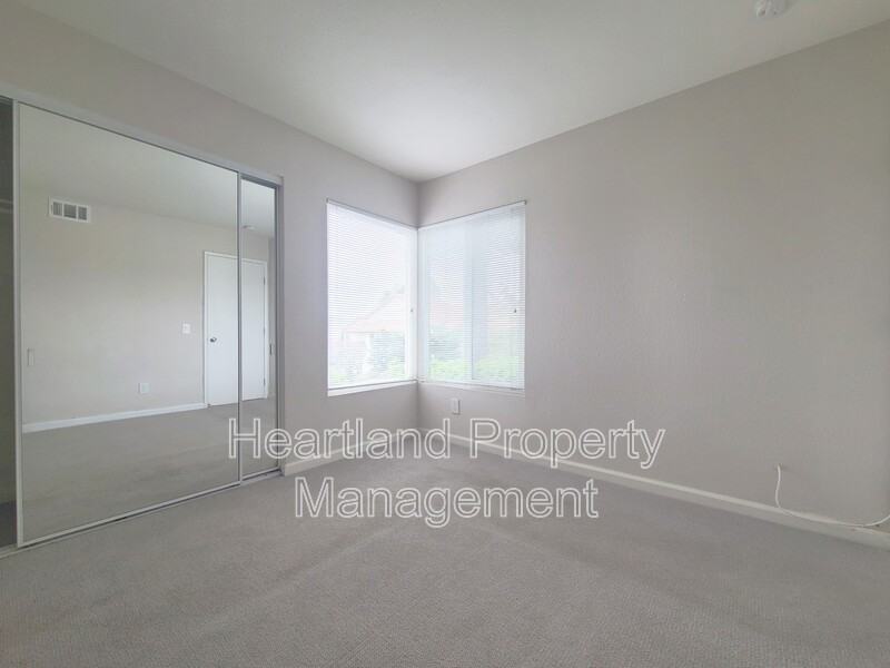 906 S Rancho Santa Fe Rd #D - Photo 5 of 10