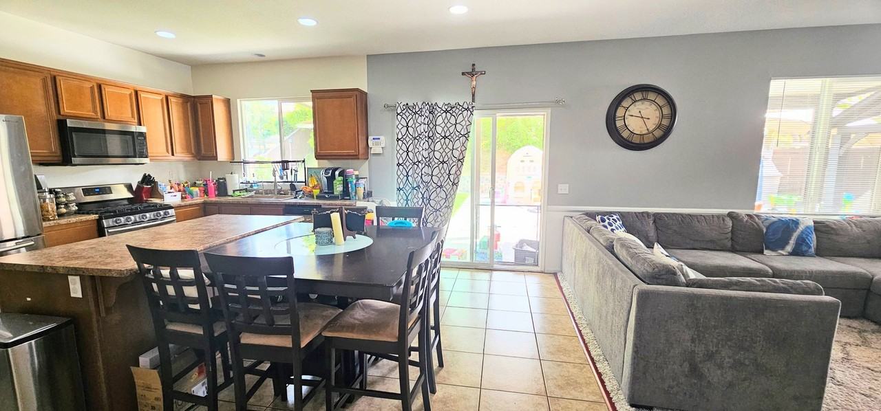 33380 Gypsum St - Photo 4 of 32