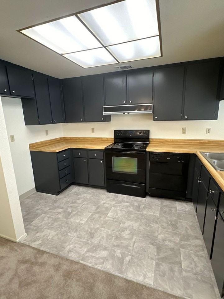 11060 Cilker River Way - Photo 2 of 17