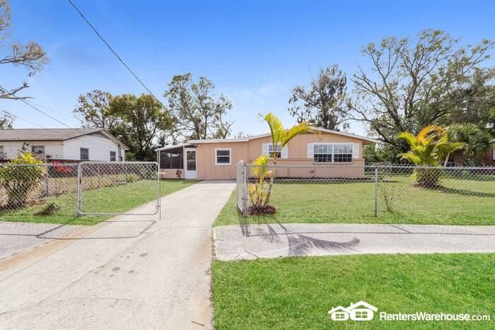 8305 Allamanda Ave - Photo 3 of 20