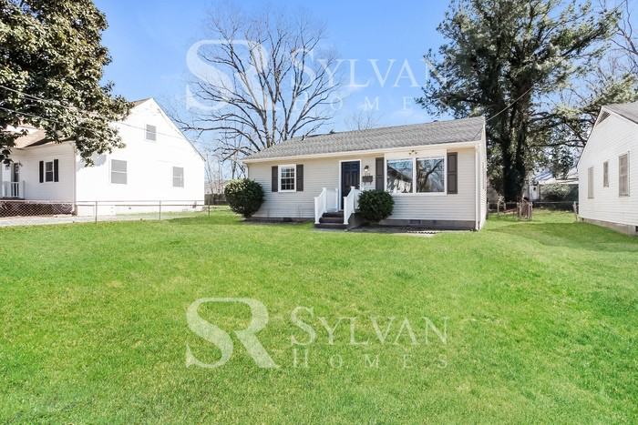 215 N Ivy Ave - Photo 2 of 15