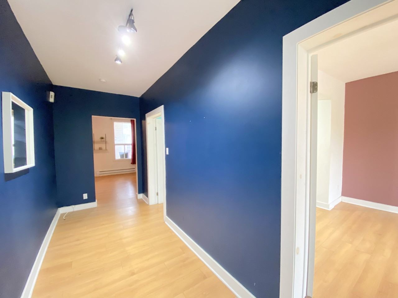 1610 Rue De Champlain - Photo 2 of 14