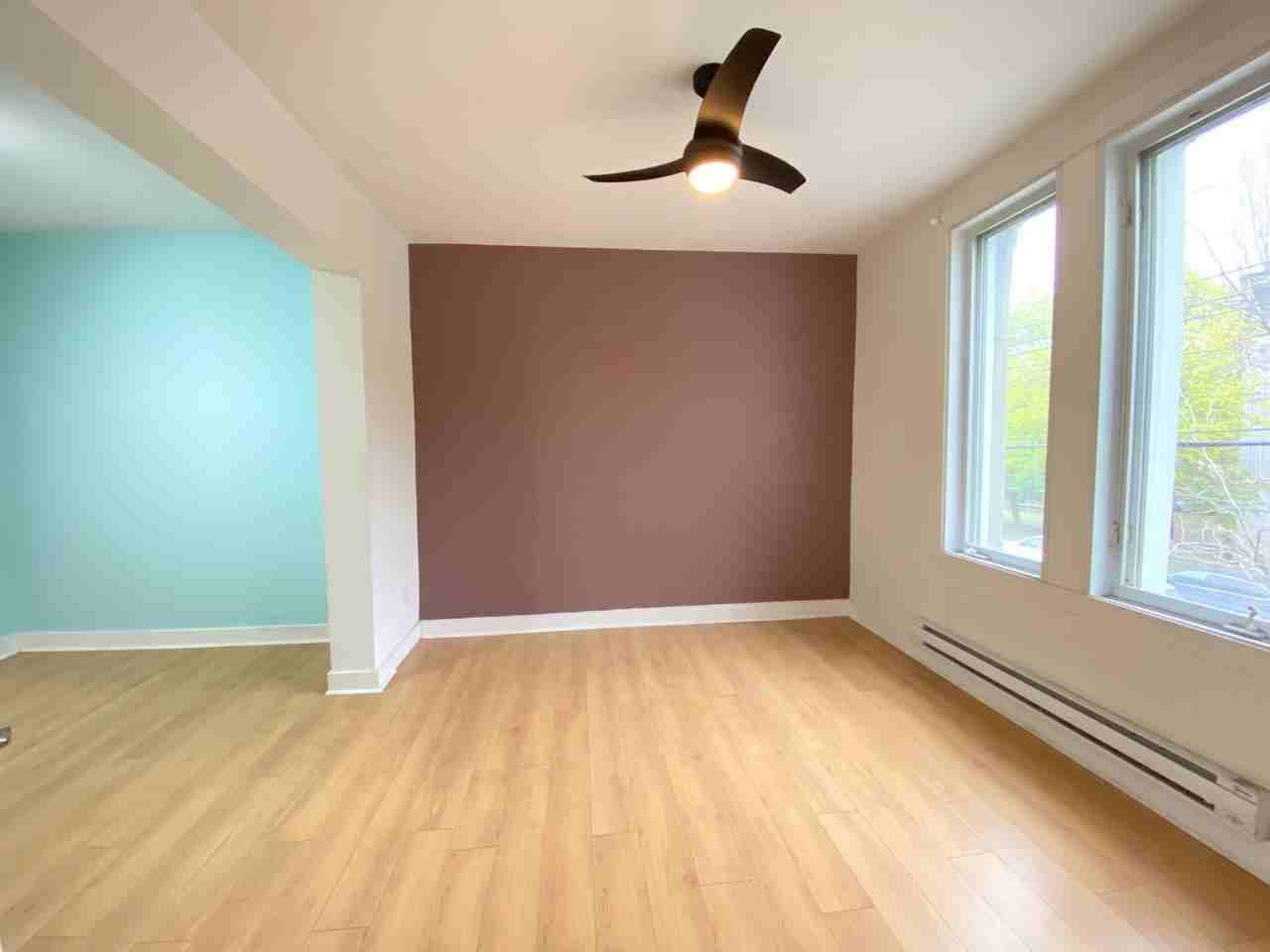 1610 Rue De Champlain - Photo 3 of 14