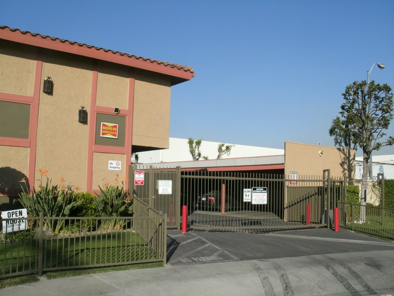 Vista Palms Apartments - Photo 2 of 10