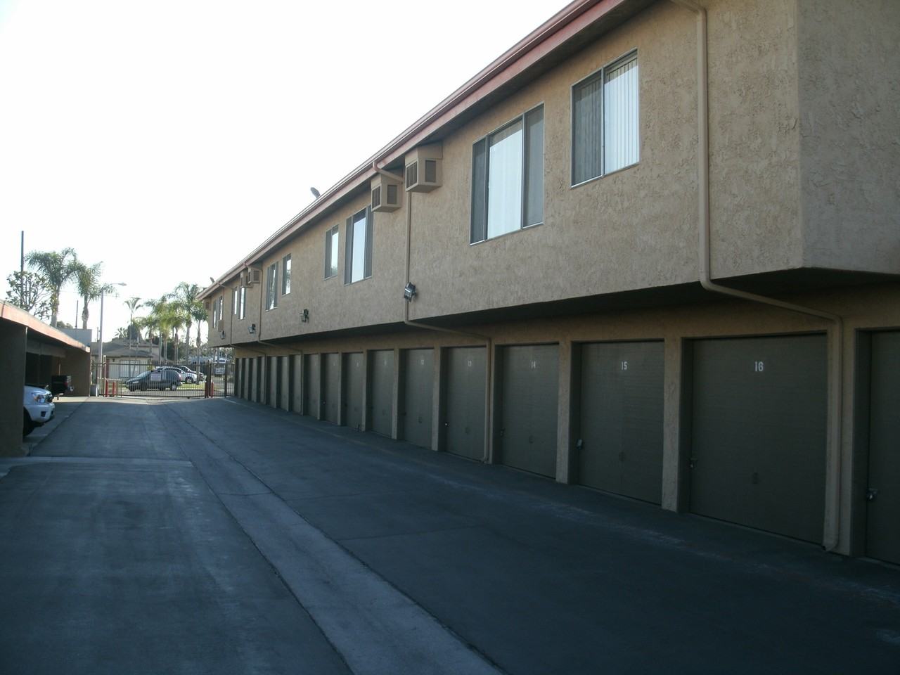 Vista Palms Apartments - Photo 6 of 10