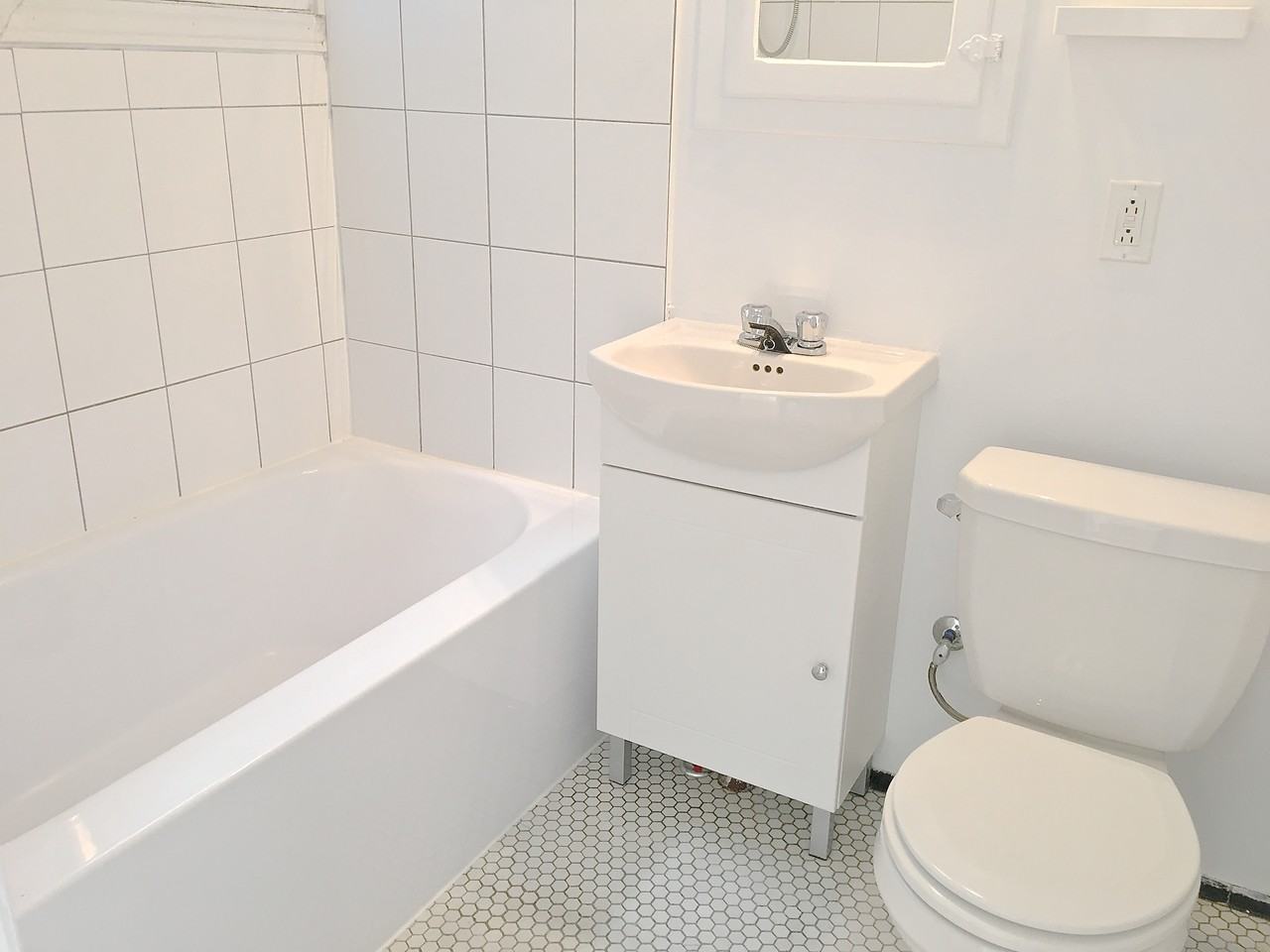 5914 Avenue Bannantyne - Photo 2 of 17