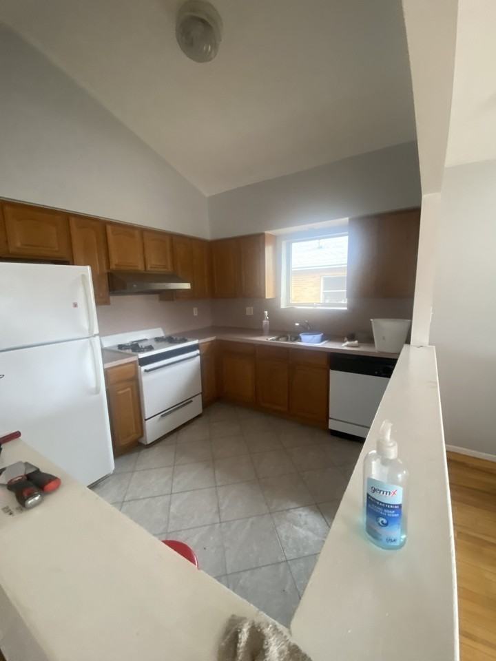 130 Bay 17th Street 2f - Photo 3 of 16