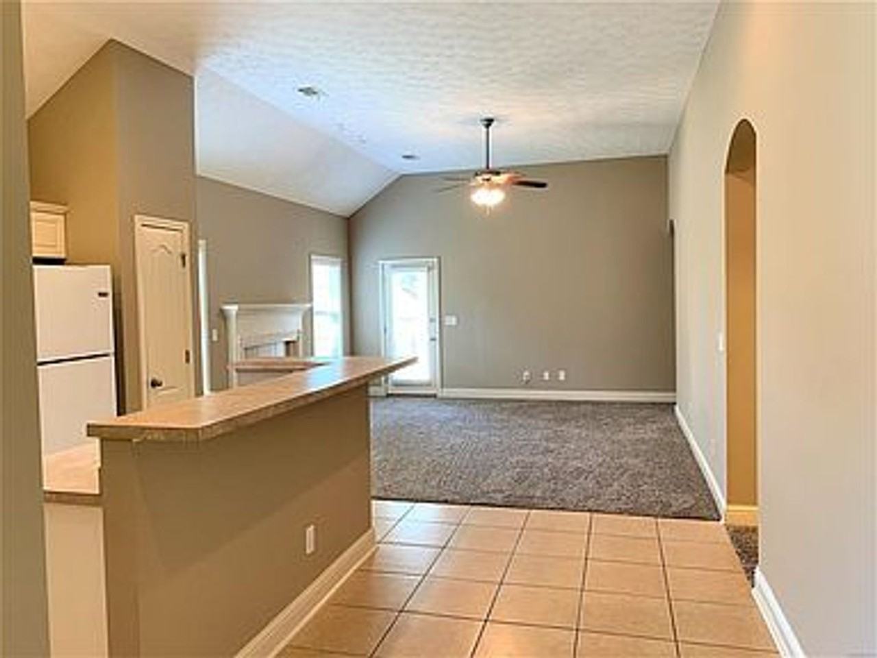 725 Briarcliff Pl - Photo 6 of 19