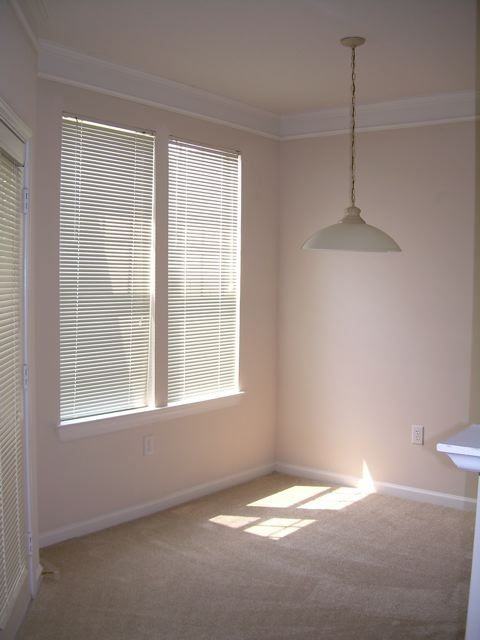 1833 Chatelain Way - Photo 4 of 10